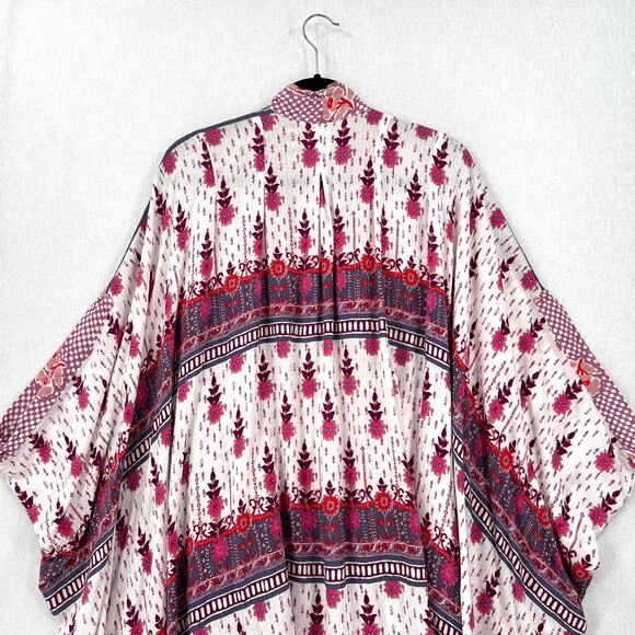 ANTHROPOLOGIE LILKA Kalyse Printed Kimono Women Ones Size White Pink Floral Boho - Picture 7 of 13